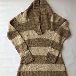 Motherhood maternity sweater small